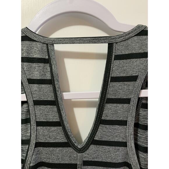 Champion Women's / Size Small / Scoop Neck Racer Back Activewear Tank Top Black - Picture 4 of 7